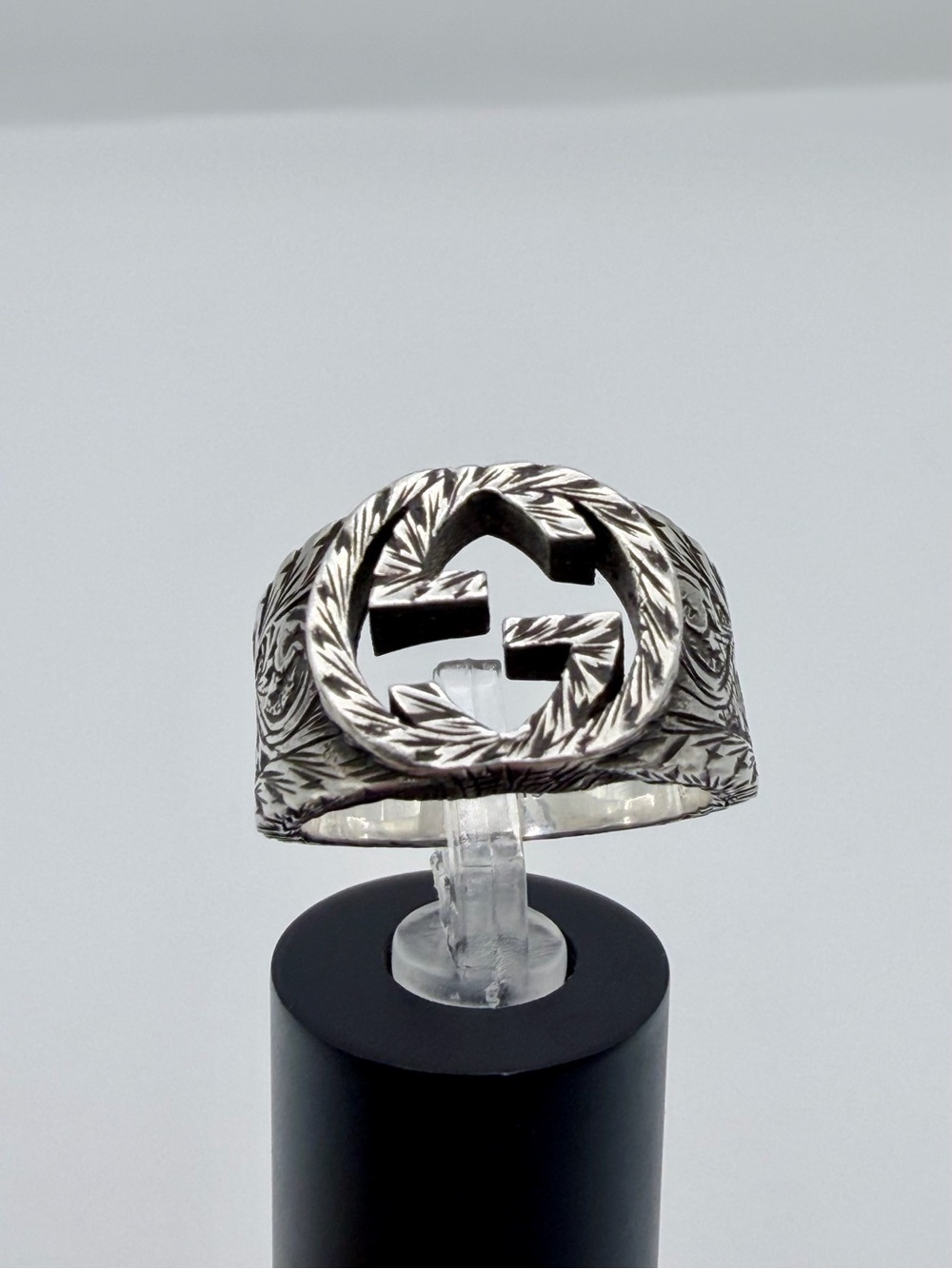 Authentic Gucci Interlocking G Arabesque Engraved Sterling Silver Ring
